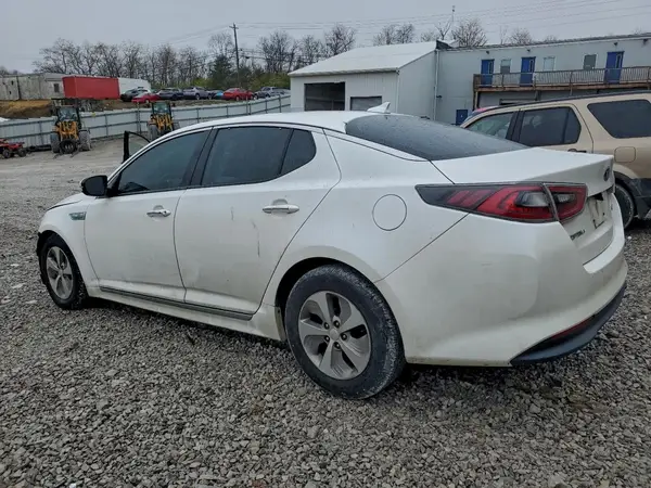 KNAGM4AD4G5092168 2016 KIA OPTIMA - Image 2