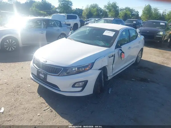 KNAGM4AD4G5092588 2016 KIA OPTIMA - Image 2