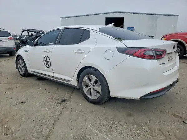 KNAGM4AD4G5099556 2016 KIA OPTIMA - Image 2