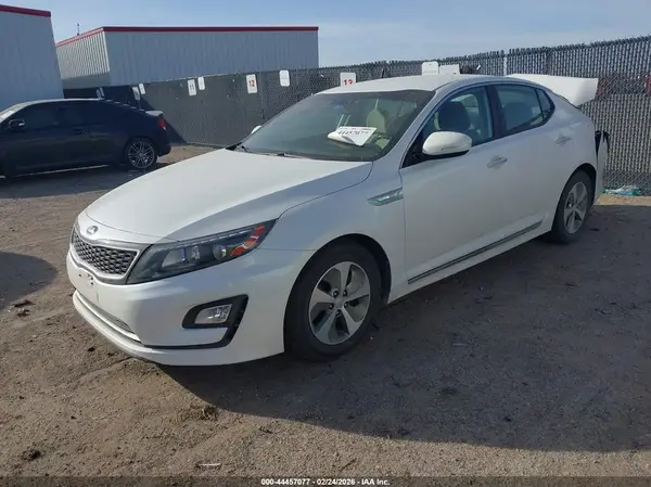 KNAGM4AD5G5092082 2016 KIA OPTIMA - Image 2