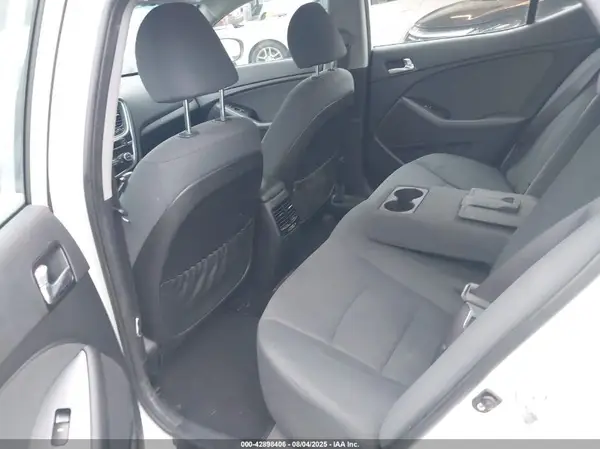 KNAGM4AD5G5095452 2016 KIA OPTIMA - Image 8