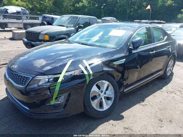 KNAGM4AD5G5096570 2016 KIA OPTIMA - Image 2