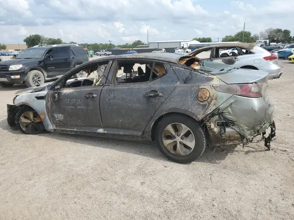 KNAGM4AD5G5096620 2016 KIA OPTIMA - Image 2