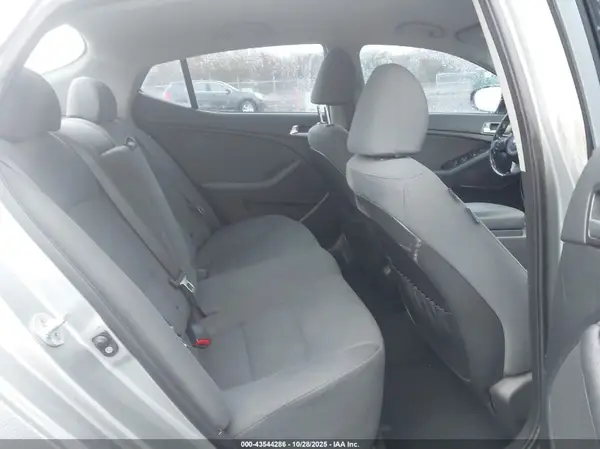 KNAGM4AD6G5095413 2016 KIA OPTIMA - Image 8
