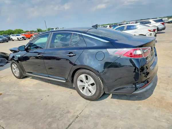 KNAGM4AD6G5095847 2016 KIA OPTIMA - Image 2