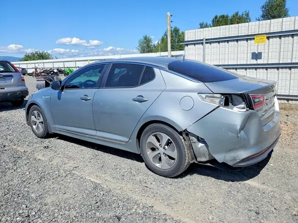 KNAGM4AD7G5099339 2016 KIA OPTIMA - Image 2