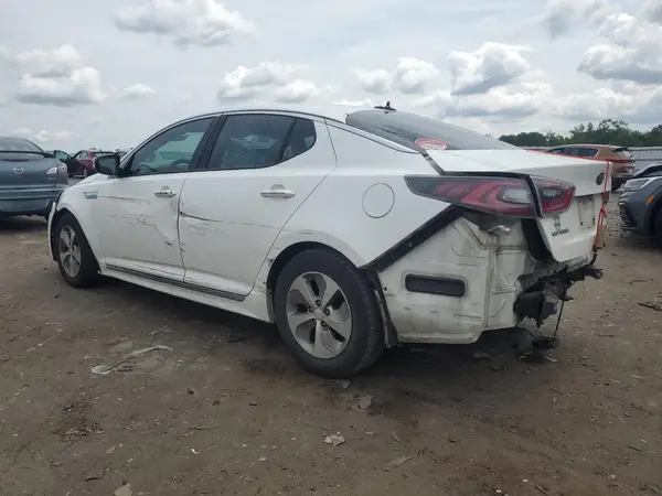 KNAGM4AD8G5092593 2016 KIA OPTIMA - Image 2
