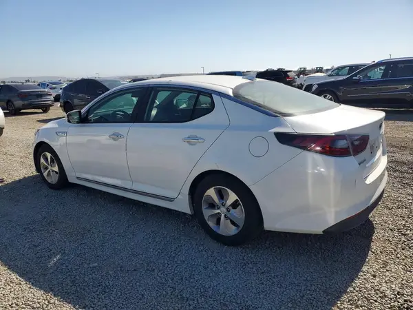 KNAGM4AD8G5094649 2016 KIA OPTIMA - Image 2