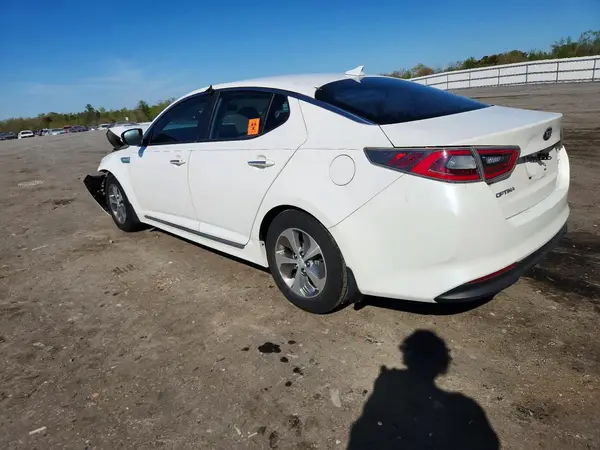 KNAGM4AD8G5095252 2016 KIA OPTIMA - Image 2