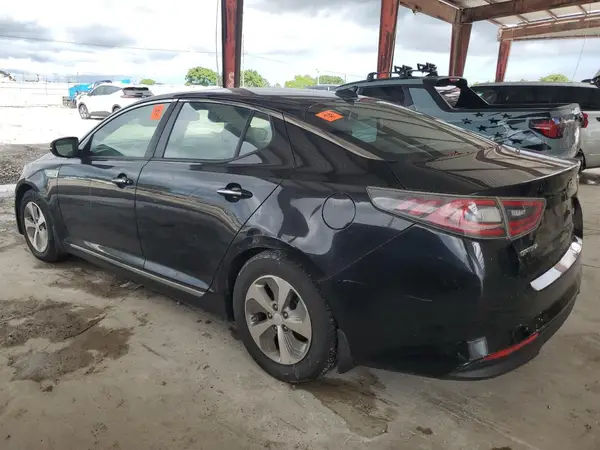 KNAGM4AD8G5096255 2016 KIA OPTIMA - Image 2