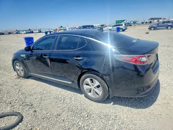 KNAGM4AD9G5094935 2016 KIA OPTIMA - Image 2