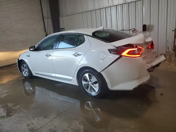 KNAGM4AD9G5096717 2016 KIA OPTIMA - Image 2