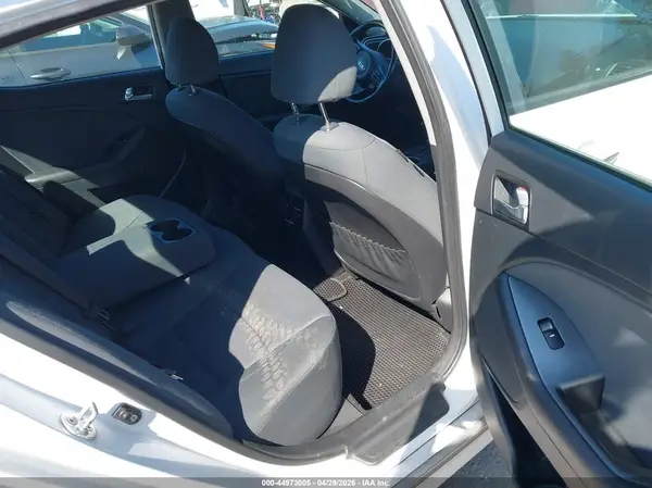 KNAGM4ADXG5094877 2016 KIA OPTIMA - Image 8