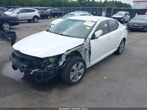 KNAGN4AD0G5094139 2016 KIA OPTIMA - Image 2