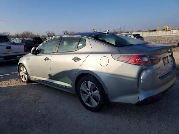 KNAGN4AD0G5094254 2016 KIA OPTIMA - Image 2