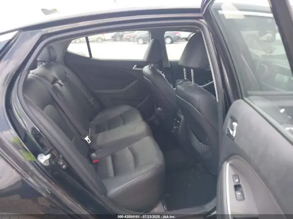 KNAGN4AD0G5098935 2016 KIA OPTIMA - Image 8