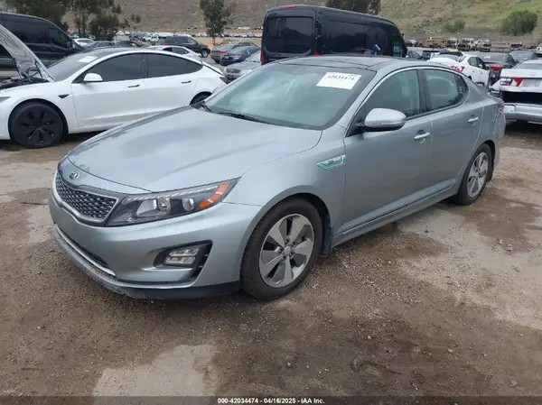 KNAGN4AD1G5098359 2016 KIA OPTIMA - Image 2