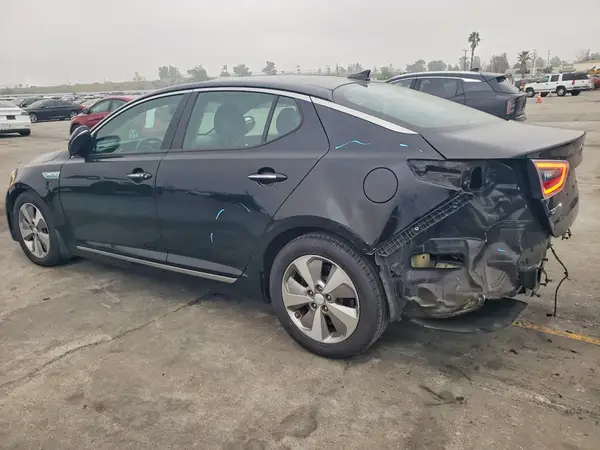 KNAGN4AD1G5099012 2016 KIA OPTIMA - Image 2