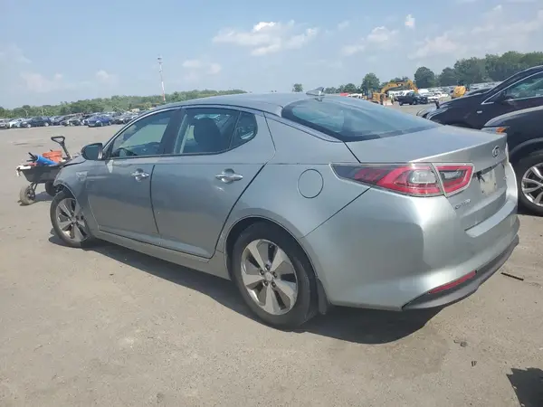 KNAGN4AD2G5094028 2016 KIA OPTIMA - Image 2