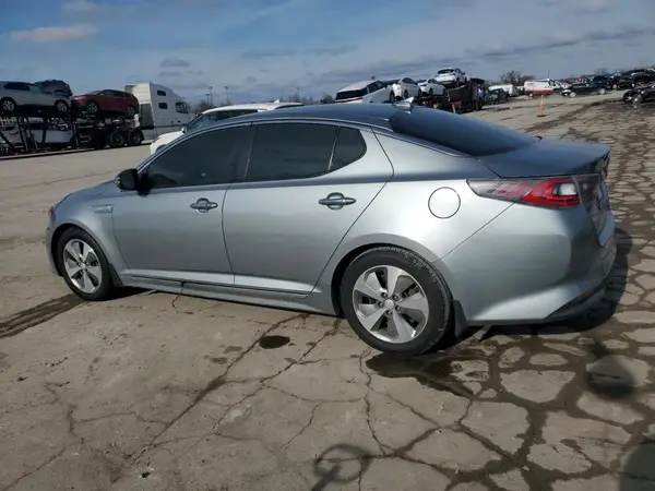 KNAGN4AD2G5098872 2016 KIA OPTIMA - Image 2