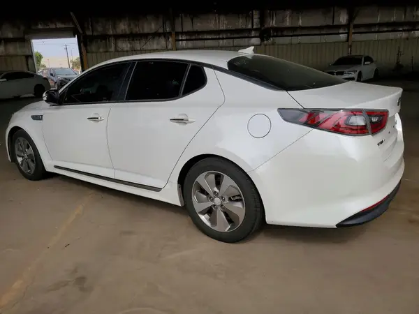 KNAGN4AD2G5099021 2016 KIA OPTIMA - Image 2