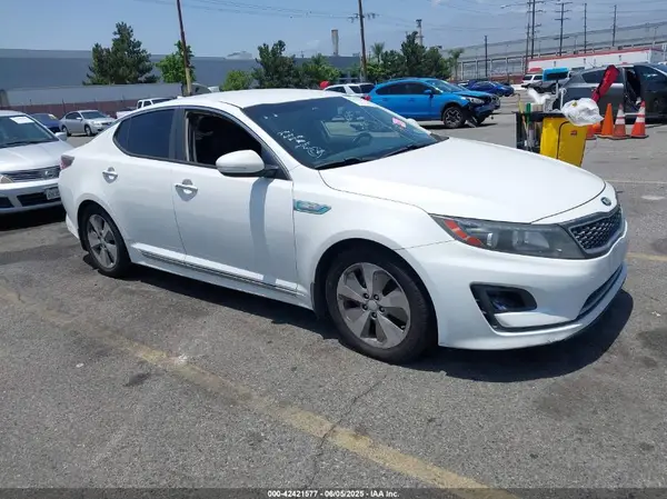 KNAGN4AD3G5093275 2016 KIA OPTIMA - Image 1
