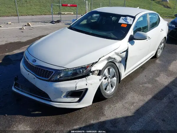 KNAGN4AD3G5094071 2016 KIA OPTIMA - Image 2