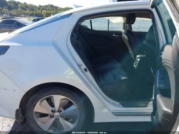 KNAGN4AD3G5094071 2016 KIA OPTIMA - Image 8