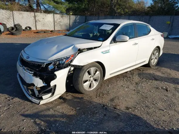 KNAGN4AD4G5094015 2016 KIA OPTIMA - Image 2
