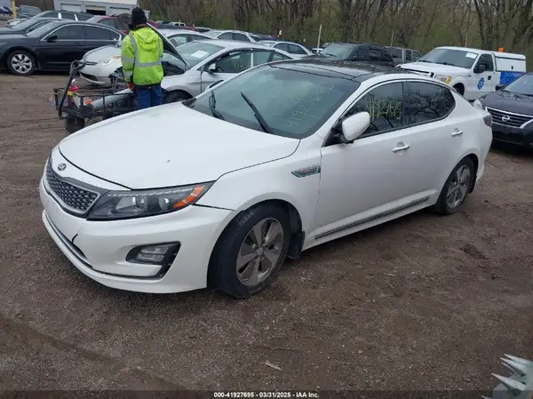 KNAGN4AD4G5099411 2016 KIA OPTIMA - Image 2