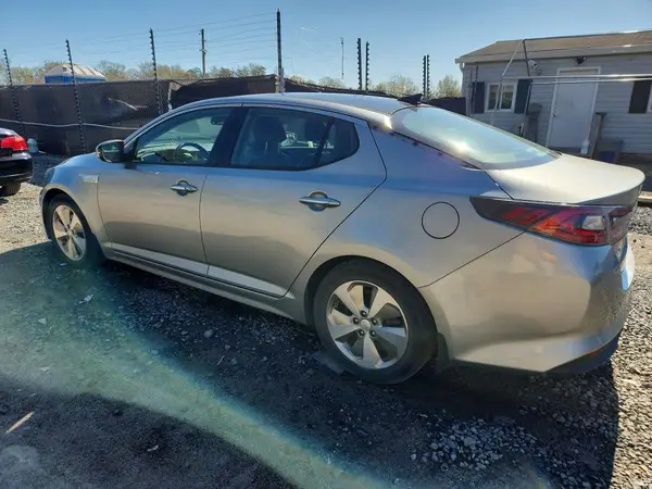 KNAGN4AD5G5092256 2016 KIA OPTIMA - Image 2