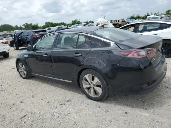 KNAGN4AD5G5094301 2016 KIA OPTIMA - Image 2