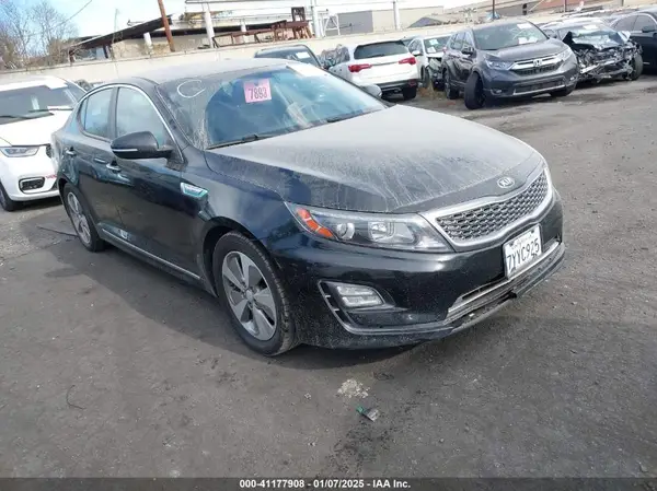 KNAGN4AD5G5099028 2016 KIA OPTIMA - Image 1