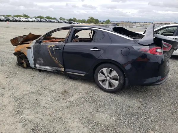 KNAGN4AD5G5099062 2016 KIA OPTIMA - Image 2