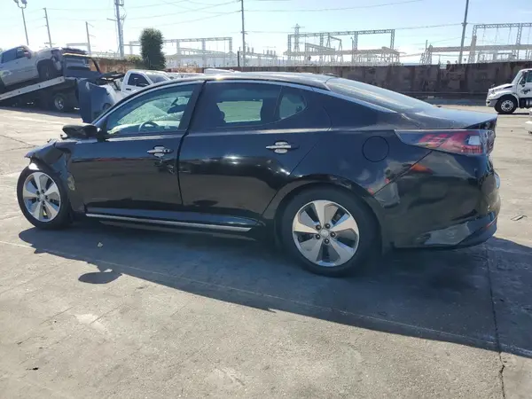 KNAGN4AD5G5099224 2016 KIA OPTIMA - Image 2