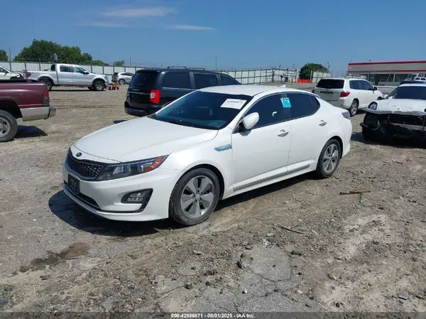 KNAGN4AD6G5099104 2016 KIA OPTIMA - Image 2