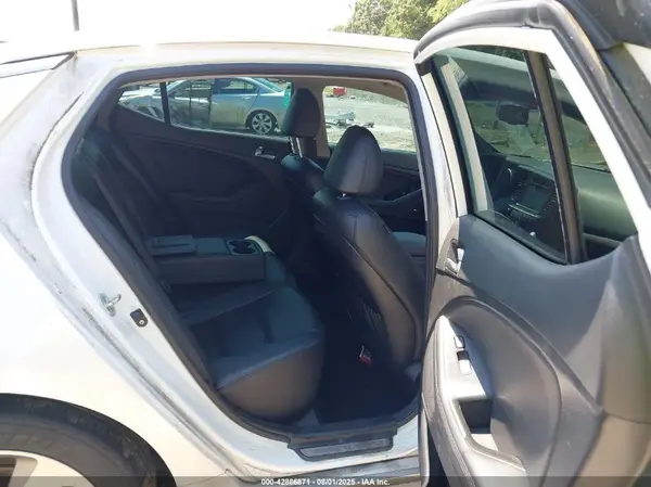 KNAGN4AD6G5099104 2016 KIA OPTIMA - Image 8