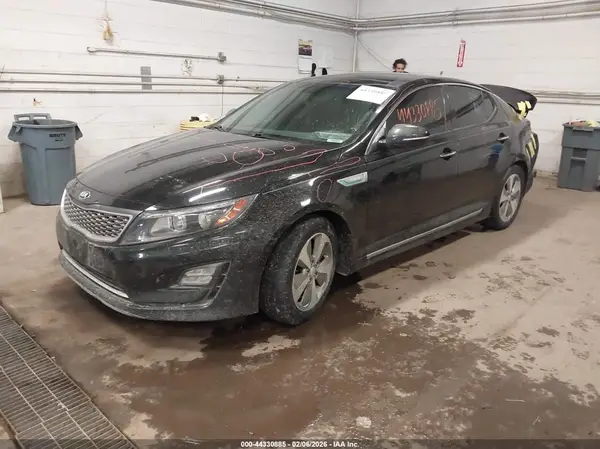 KNAGN4AD7G5095112 2016 KIA OPTIMA - Image 2