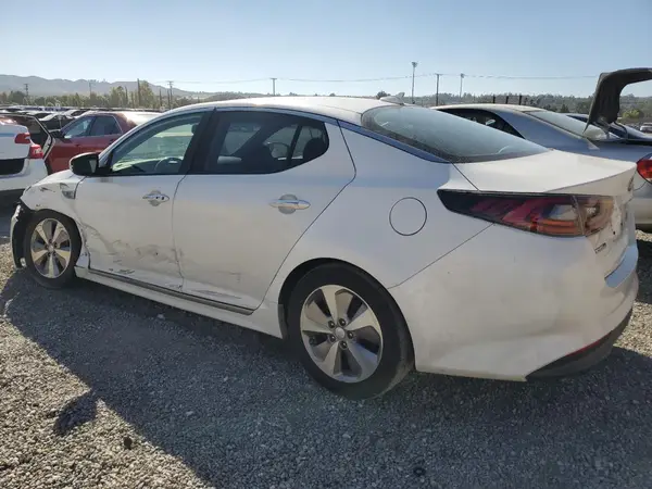KNAGN4AD7G5098995 2016 KIA OPTIMA - Image 2