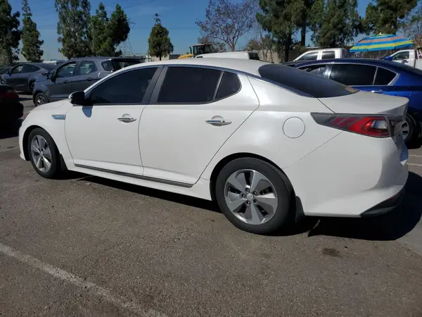 KNAGN4AD8G5092025 2016 KIA OPTIMA - Image 2