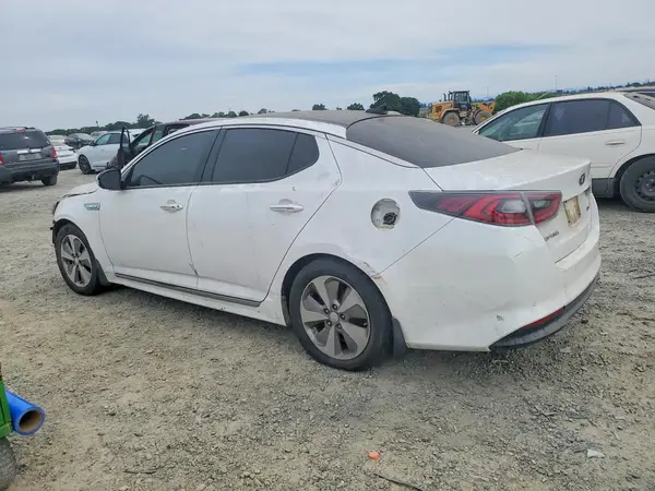 KNAGN4AD8G5094955 2016 KIA OPTIMA - Image 2
