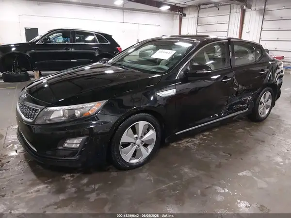 KNAGN4AD8G5095135 2016 KIA OPTIMA - Image 2