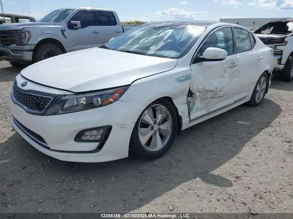 KNAGN4AD8G5096270 2016 KIA OPTIMA - Image 2