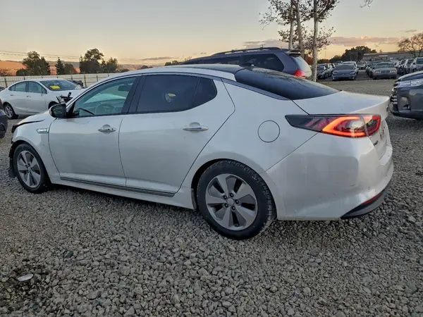 KNAGN4AD8G5098567 2016 KIA OPTIMA - Image 2