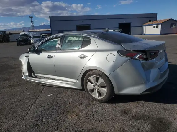 KNAGN4AD9G5095113 2016 KIA OPTIMA - Image 2
