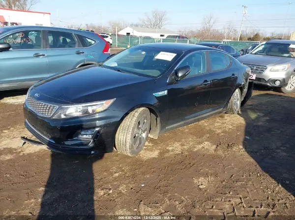 KNAGN4AD9G5098318 2016 KIA OPTIMA - Image 2