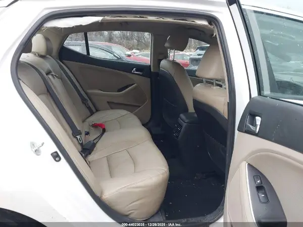 KNAGN4ADXG5092043 2016 KIA OPTIMA - Image 8