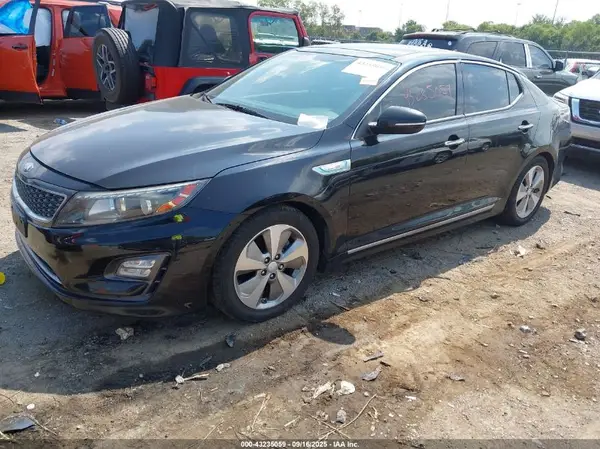 KNAGN4ADXG5094424 2016 KIA OPTIMA - Image 2