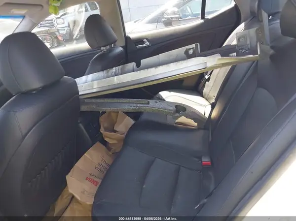 KNAGN4ADXG5098800 2016 KIA OPTIMA - Image 8