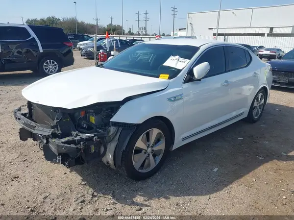 KNAGN4ADXG5099039 2016 KIA OPTIMA - Image 2